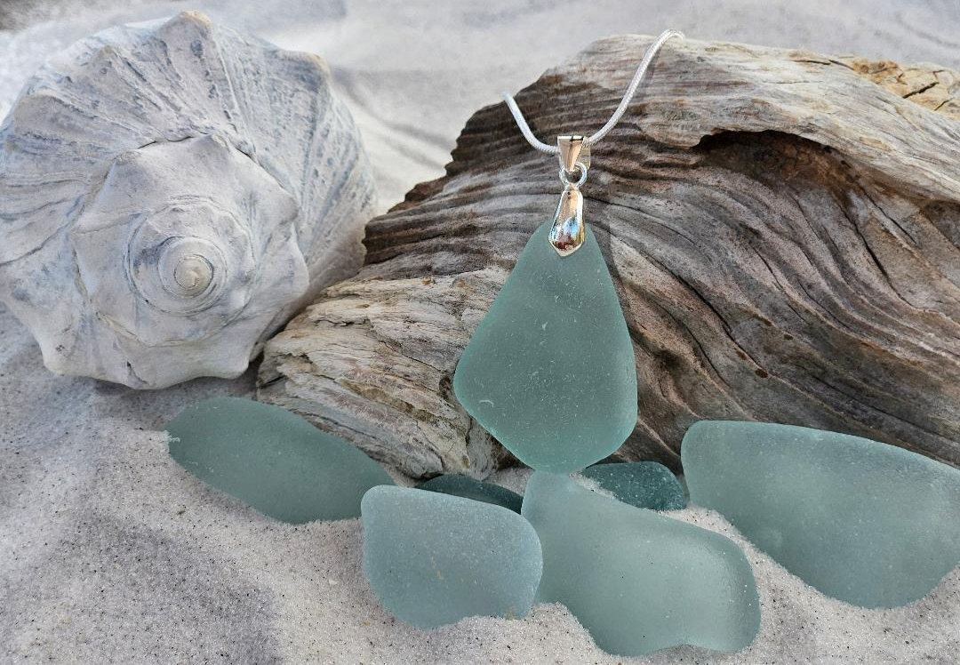 Large Seafoam Green Sea Glass Pendant - Image 2